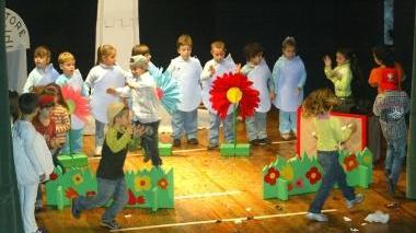 Gli studenti vanno in scena con «La scuola fa teatro»
