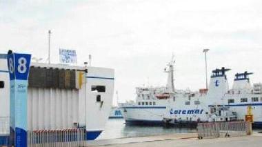 Traghetti Toremar a Piombino