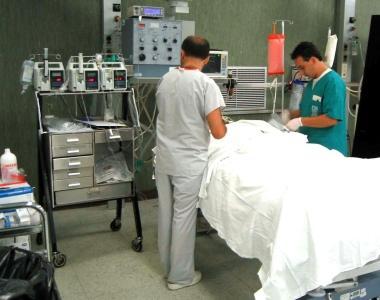 Infermieri al lavoro in corsia 