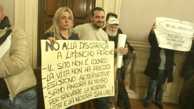 Gli anti-discarica tornano a farsi sentire