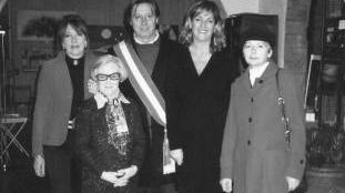 Il sindaco Benedetti alla mostra Artedonna