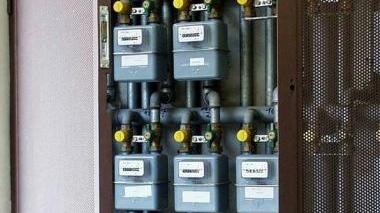 Polemiche in un condominio per presunte fughe di gas