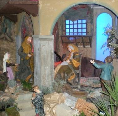 Mario Rossi e uno scorcio del presepe 