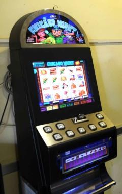 Una slot machine   