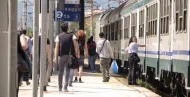 TRENI - ARRIVI E PARTENZE