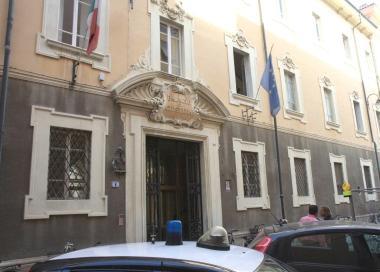 Lingresso della Procura in via Falcone e Borsellino 