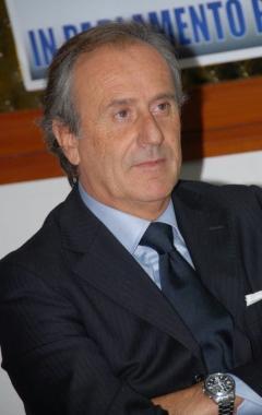 Roberto Aureli 55 anni       