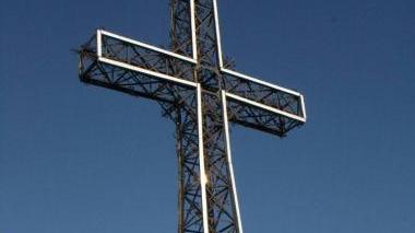 <b>LA CROCE.</b> Torna a illuminarsi