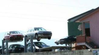 <b>ROTTAMI AUTO</b> L’impianto di Gavorrano