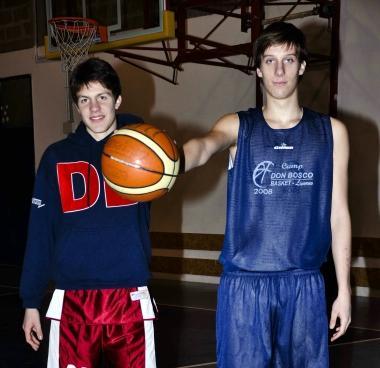 <b>GIOIA AZZURRA. </b> Saverio Mazzantini (a destra) e Lorenzo Benvenuti del Don Bosco  
