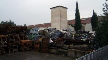 La Taofil trasformata in una discarica