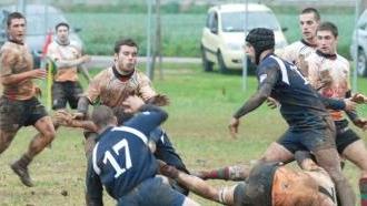 I ragazzi del Rufus (maglia scura) in azione