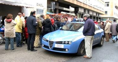 Borseggi al mercato centrale anziani derubati dei portafogli