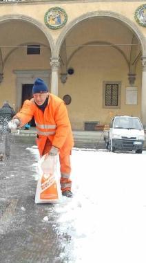 Pronti sacchi di sale contro lemergenza neve 
