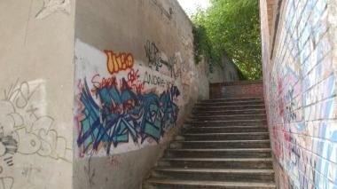 <b>INCIVILTÀ </b>Muri deturpati dai teppisti in centro storico