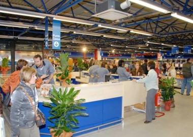 Linterno di un supermercato Coop nella zona 