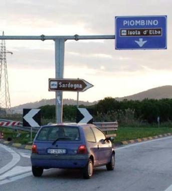 Fine strada quattro corsie 