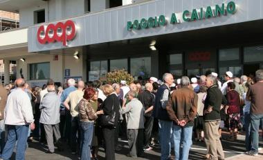 La Coop di piazza Castellani a Poggio a Caiano 