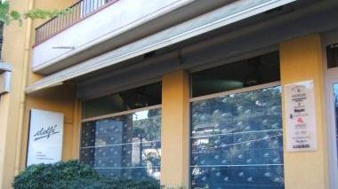 Il nuovo negozio Dolfi, a destra la Manifattura Johnny