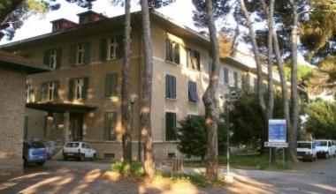 Il vecchio ospedale di via Moro a Rosignano Solvay 