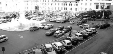 Uno scorcio di piazza Aranci    