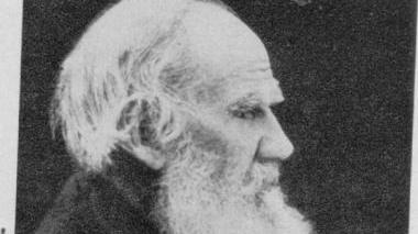 Lo scrittore russo Lev Tolstoj