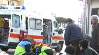 Scontro auto-scooter In due all'ospedale
