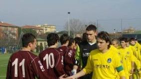 <b>RICORDO. </b> Marcello Lippi con la figlia di Rossano Giampaglia e accanto una fase del torneo edizione 2010
