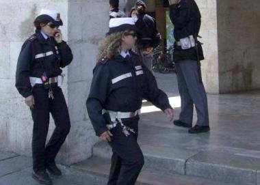 Agenti di polizia municipale 