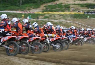 Una partenza sul circuito al Santa Barbara     