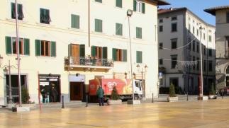 La pista di ghiaccio scoperta in piazza Duomo