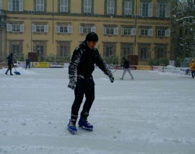 Viale Castracani, chiuso il sottopasso: pericoloso il fondo ghiacciato