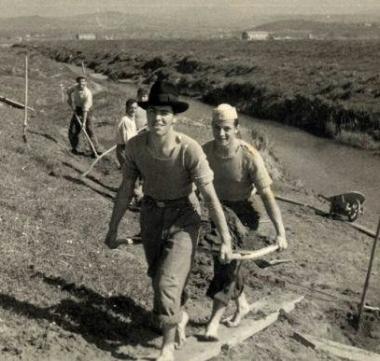 <b>ANNI&nbsp;50</b>. Operai in padule 