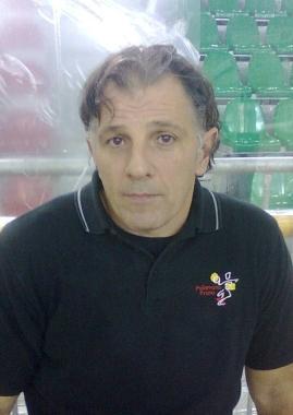 Sopra, lallenatore Cavicchiolo A destra, unazione di gioco 