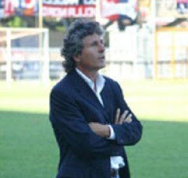 <b>MISTER.</b> Papagni 