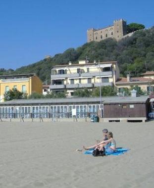<b>IN SPIAGGIA </b>La rivoluzione per laffidamento degli spazi demaniali parte nel 2011 