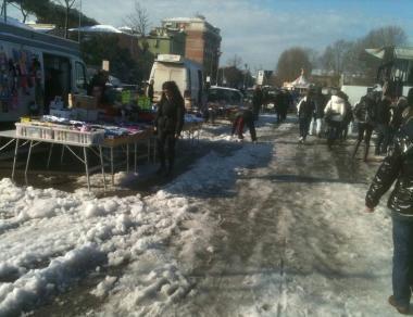 Mercato, banchi decimati dalla neve Gli ambulanti ora chiedono i danni