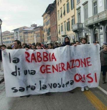 Un momento del corteo studentesco ieri   