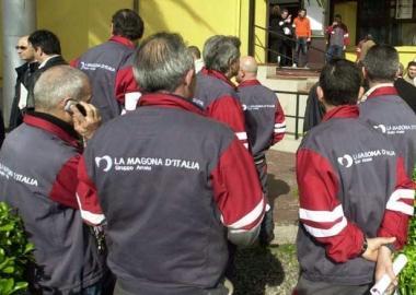 Operai della Magona alluscita 