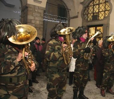 Gli auguri della Fanfara dei bersaglieri