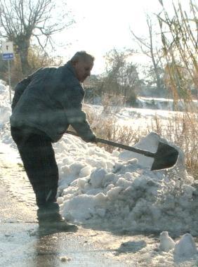 Pulizia fai da te tra la 206 e Castelnuovo