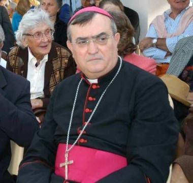 <b>IL VESCOVO </b>Franco Agostinelli 