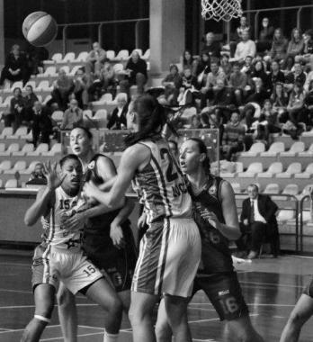 Hampton e Willis hanno fatto la voce grossa in area (foto Vasco Favilla) 