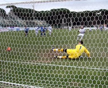 <b>SICUREZZA.</b> Il rigore trasformato da Luppi     