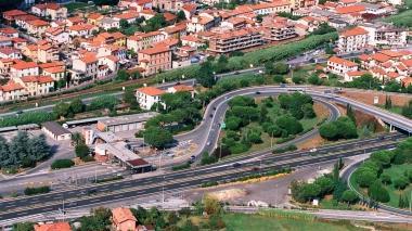 Il casello di Pieve-Montecatini visto dall’alto