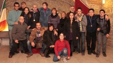 <b>GRUPPO.</b> Atleti, tecnici e volontari di Sportlandia tutti insieme alla festa per salutare il 2010