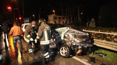 <b>SCONTRO MORTALE.</b> Un’immagine dell’incidente sulla via Provinciale