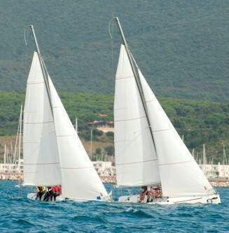 <b>MATCH RACE</b>. Una delle sfide alla Marina di Scarlino 