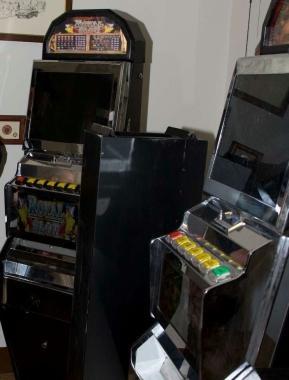 Alcune slot sequestrate dalle polizia 