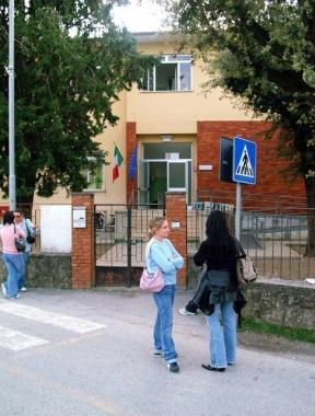 <b>AL GELO.</b> La scuola elementare del Pollino   